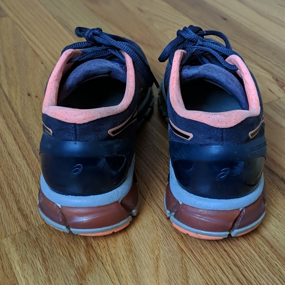 Coral and charcoal asics gel quantum 360 - Picture 3 of 6